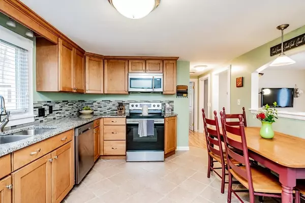 Palmer, MA 01069,9 Cabot St.