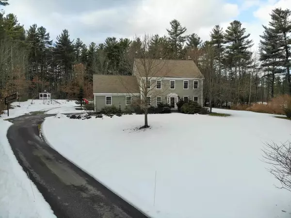 76 Crestwood Dr, Hollis, NH 03049