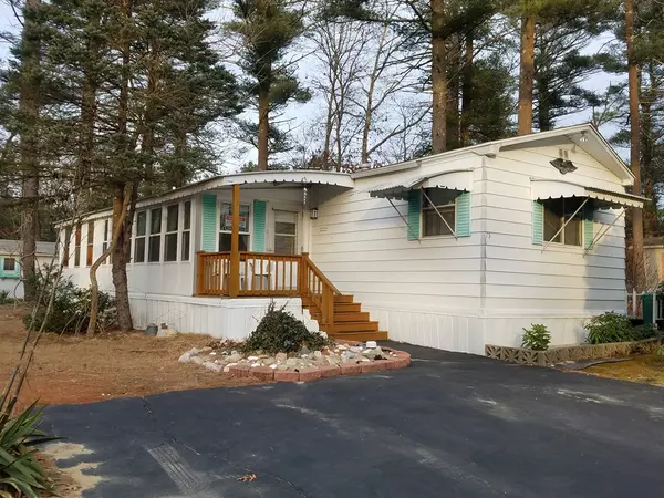 73 Crown Drive, Wareham, MA 02576