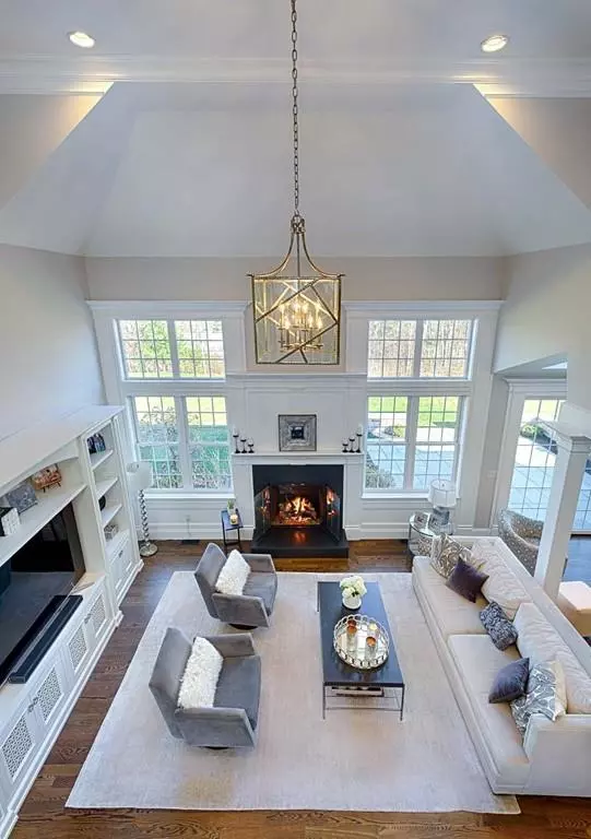 Southborough, MA 01772,9 Kenley Lane