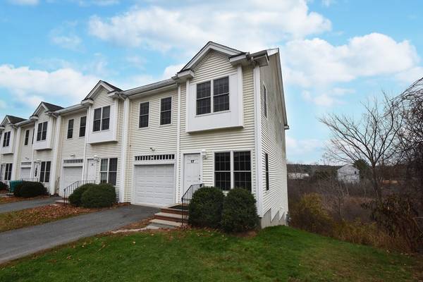 17 Maple Ave #17, Upton, MA 01568