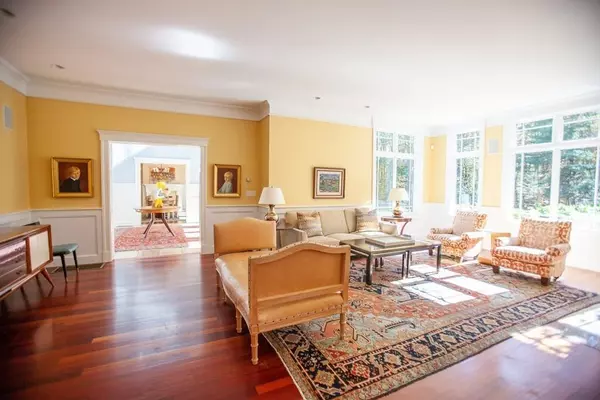 Weston, MA 02493,24 Deer Path Ln