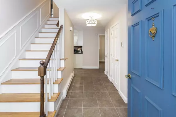 Andover, MA 01810,10 Korinthian Way