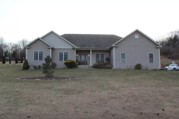 16 Whitaker Road, Westfield, MA 01085