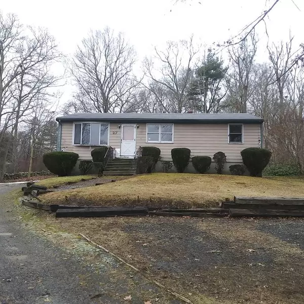27 Boysenberry Dr, Westport, MA 02790