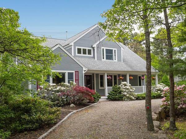 43 Quimby Ln, Falmouth, MA 02536