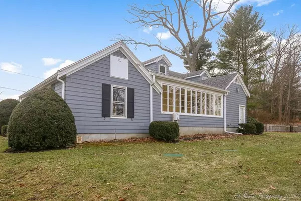 Hamilton, MA 01982,27 Savoy Road