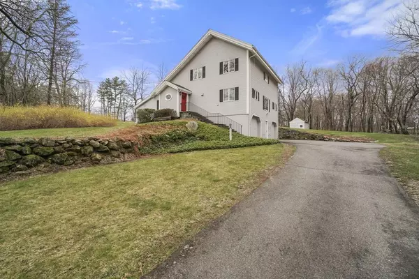 24 Pleasant Street, Sherborn, MA 01770