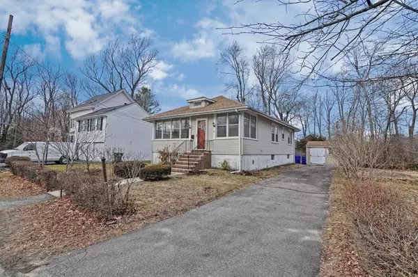 Holbrook, MA 02343,48 Royal Ave
