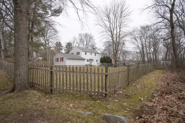 Attleboro, MA 02703,5 Winter Ln