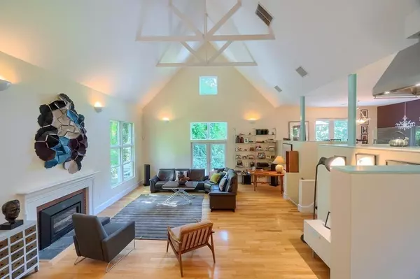 Carlisle, MA 01741,43 Prospect Street