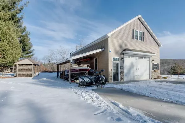 Palmer, MA 01069,573 Old Warren Rd