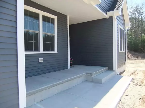 Westfield, MA 01085,22 Canterbury Ln