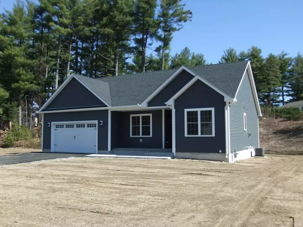 Westfield, MA 01085,22 Canterbury Ln