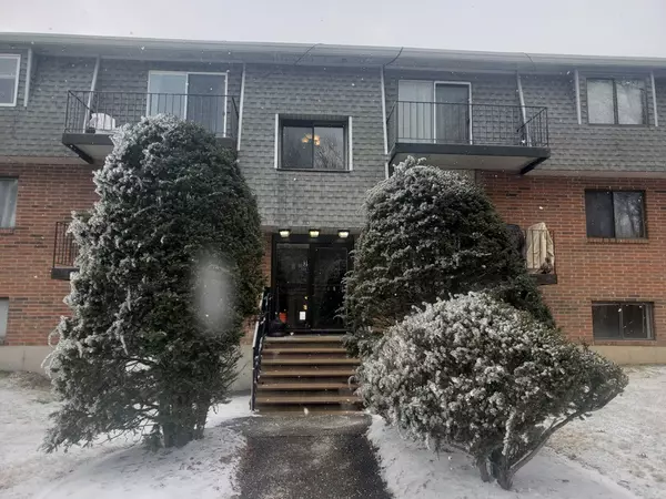 176 Maple Ave #3-2, Rutland, MA 01543