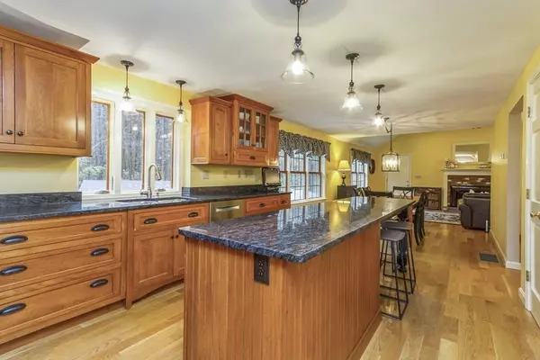 Groton, MA 01450,158 North St