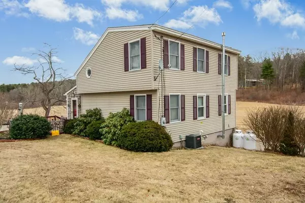 108 Cubles Drive, Brimfield, MA 01010