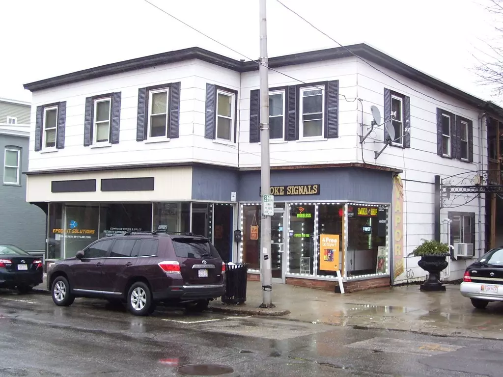 Southbridge, MA 01550,14-18 Hamilton St