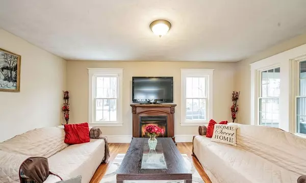 East Longmeadow, MA 01028,114 Lasalle St