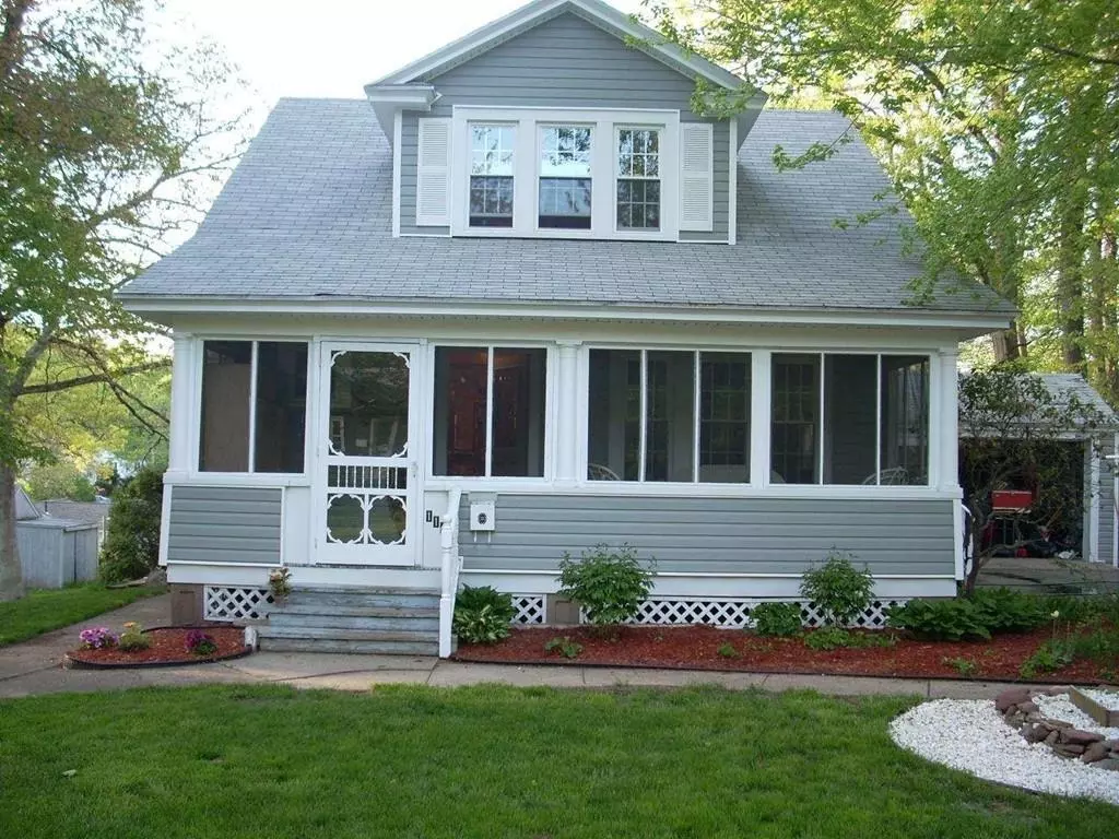 East Longmeadow, MA 01028,114 Lasalle St