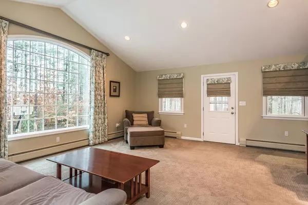 Rochester, MA 02770,217 Ryder Road