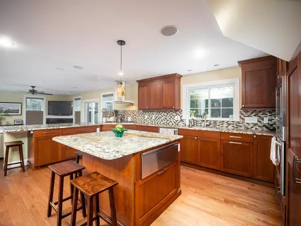 Natick, MA 01760,13 Nottingham Dr