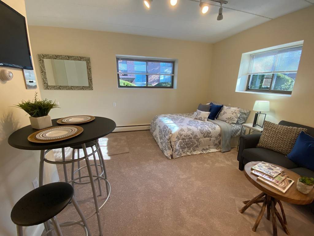 Arlington, MA 02476,995 Mass Ave #105