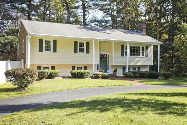 18 Cranberry Drive, Duxbury, MA 02332