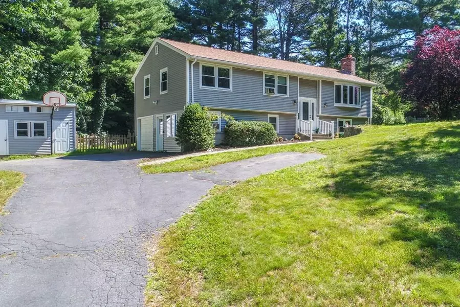 39 Tanglewood Road, Sterling, MA 01564