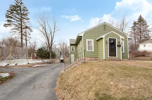 11 Harvard Ave, West Boylston, MA 01583