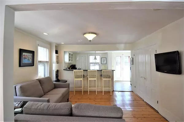 Marblehead, MA 01945,13 Waldron St