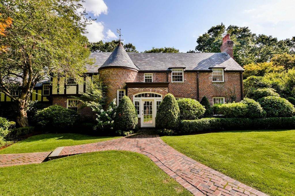22 Wellesley Rd, Belmont, MA 02478