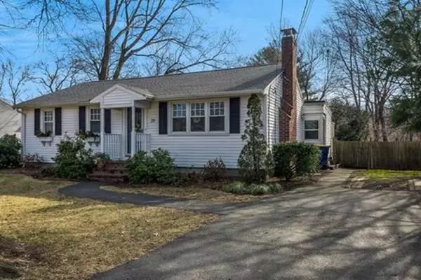 Sharon, MA 02067,39 Essex Rd