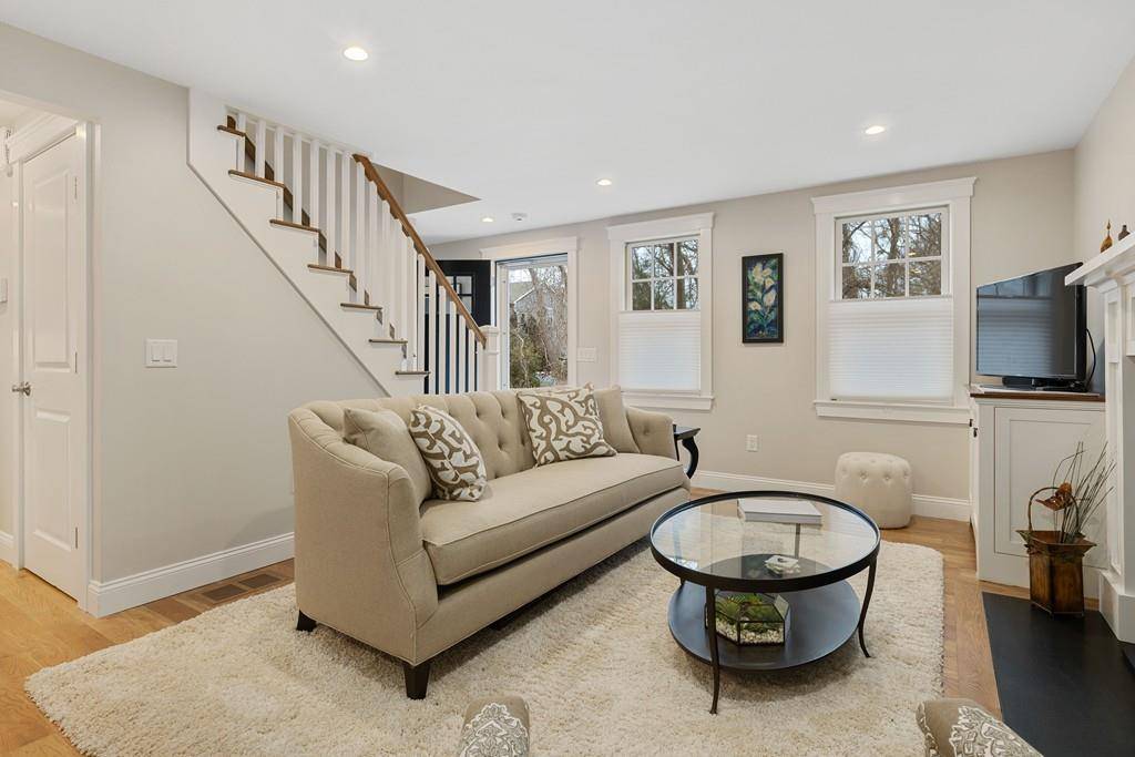 Falmouth, MA 02556,41 Highland Ave