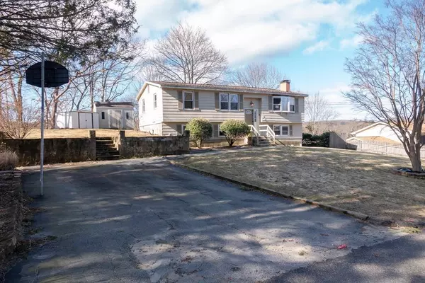 38 S Bennett Dr, Johnston, RI 02919