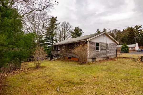 Bourne, MA 02532,30 Clay Pond Rd