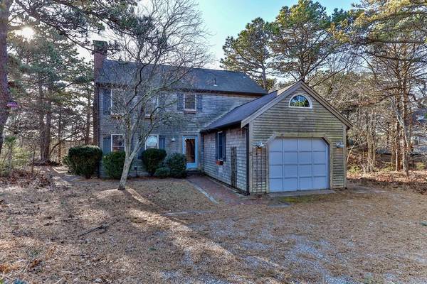 29 Bayberry Ave, Provincetown, MA 02657