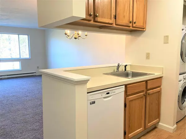 Brewster, MA 02631,81 Fletcher Ln #G