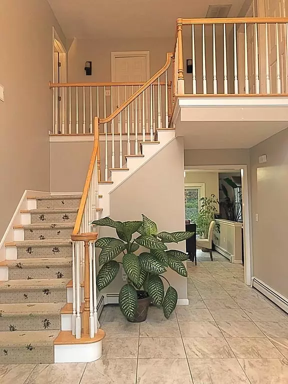 Easton, MA 02375,15 Canoe River Rd