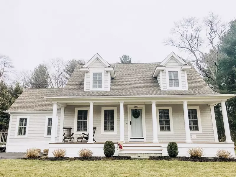 1353 Smith St, Dighton, MA 02764