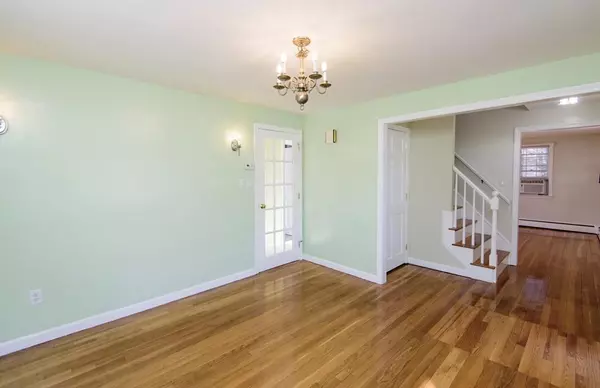 Acton, MA 01720,28 Newtown Road