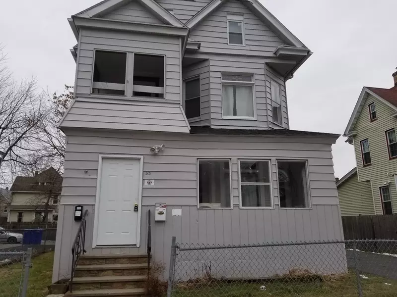 53 Hall St, Springfield, MA 01108