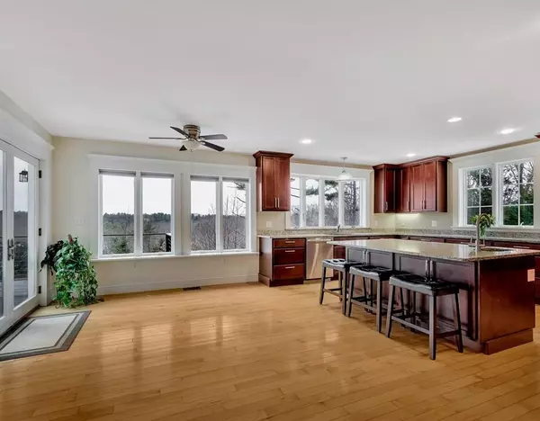 Boxborough, MA 01719,71 Sara's Way