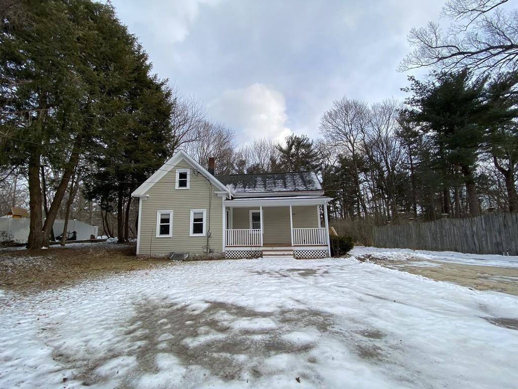 Amesbury, MA 01913,69 Cedar St