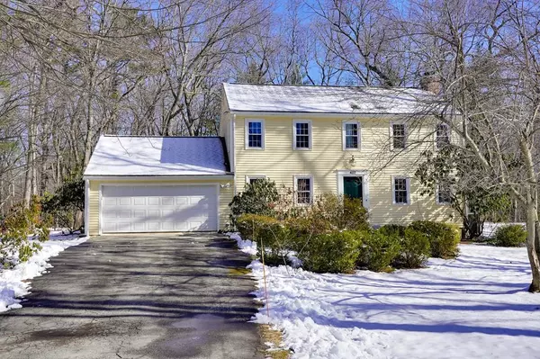 407 Autumn Ln, Carlisle, MA 01741