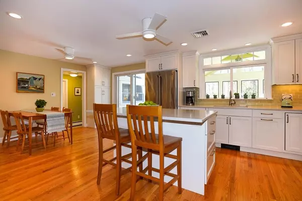 Carlisle, MA 01741,407 Autumn Ln