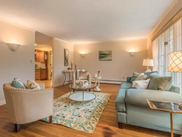 Hamilton, MA 01982,125 School Street