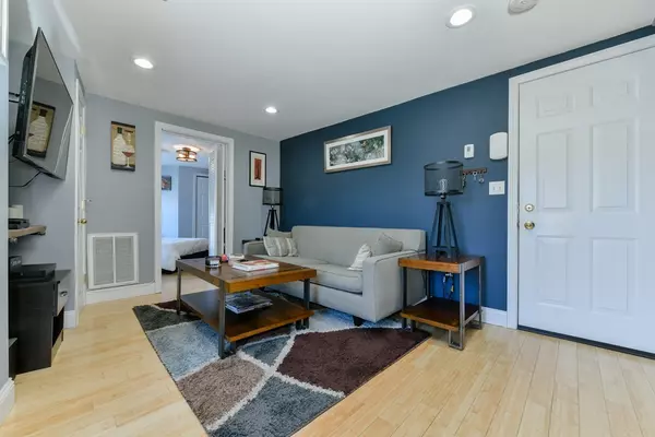 Boston, MA 02127,1 Telegraph St #2