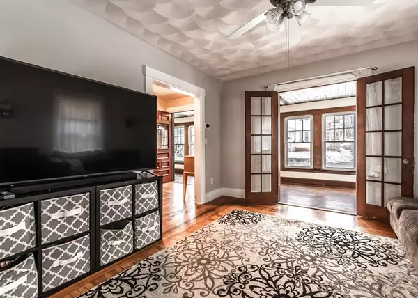 Ayer, MA 01432,19 Williams St