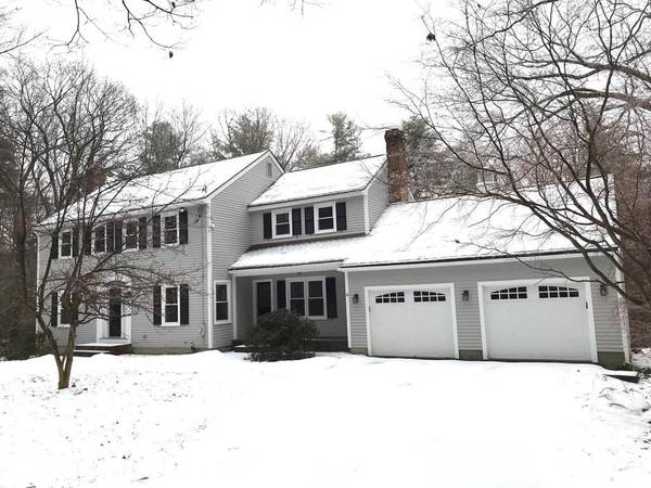 8 Elliott Rd, Sterling, MA 01564